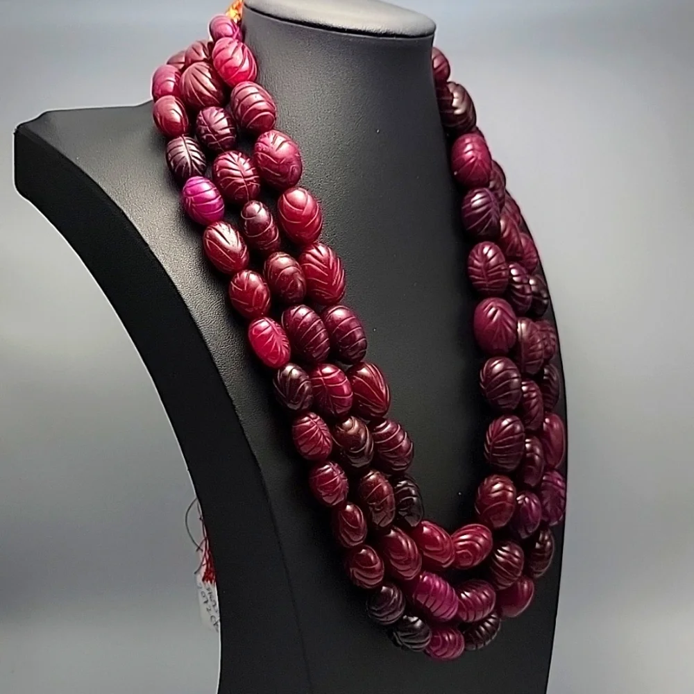 COLLOSAL 2065.00 CTS EARTH MINED 3 LINE RED RUBY CARVED BEADS BEADED UV NECKLACE